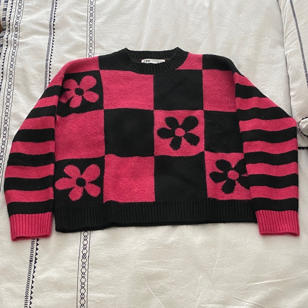 Zara Black and Pink Floral Checkered Sweater